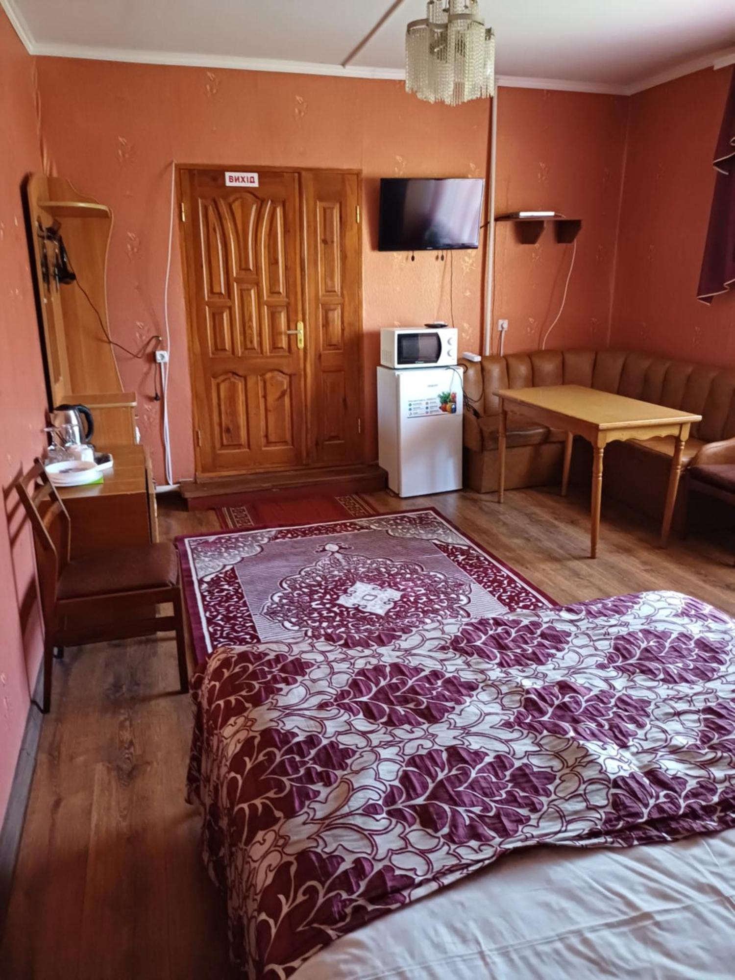 Sharhorod Hotel Gostynnyi Dvir מראה חיצוני תמונה