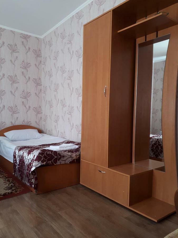 Sharhorod Hotel Gostynnyi Dvir מראה חיצוני תמונה
