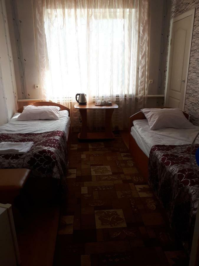 Sharhorod Hotel Gostynnyi Dvir מראה חיצוני תמונה